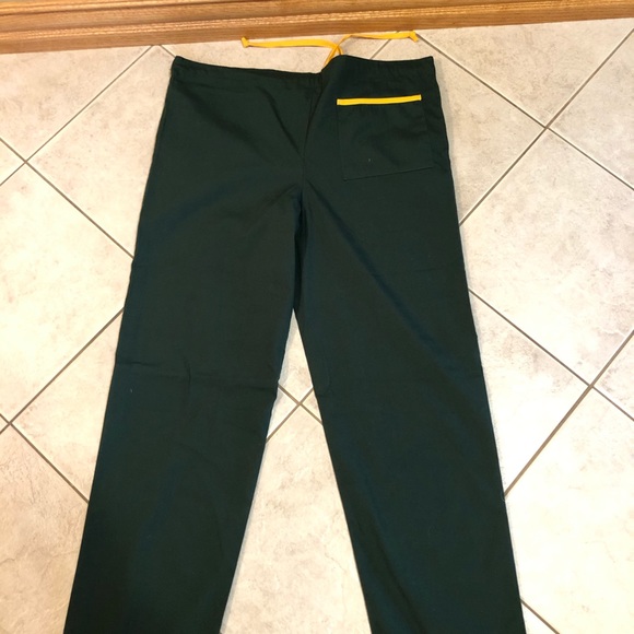 NFL Green Bay Packer scrub pants - Picture 4 of 5